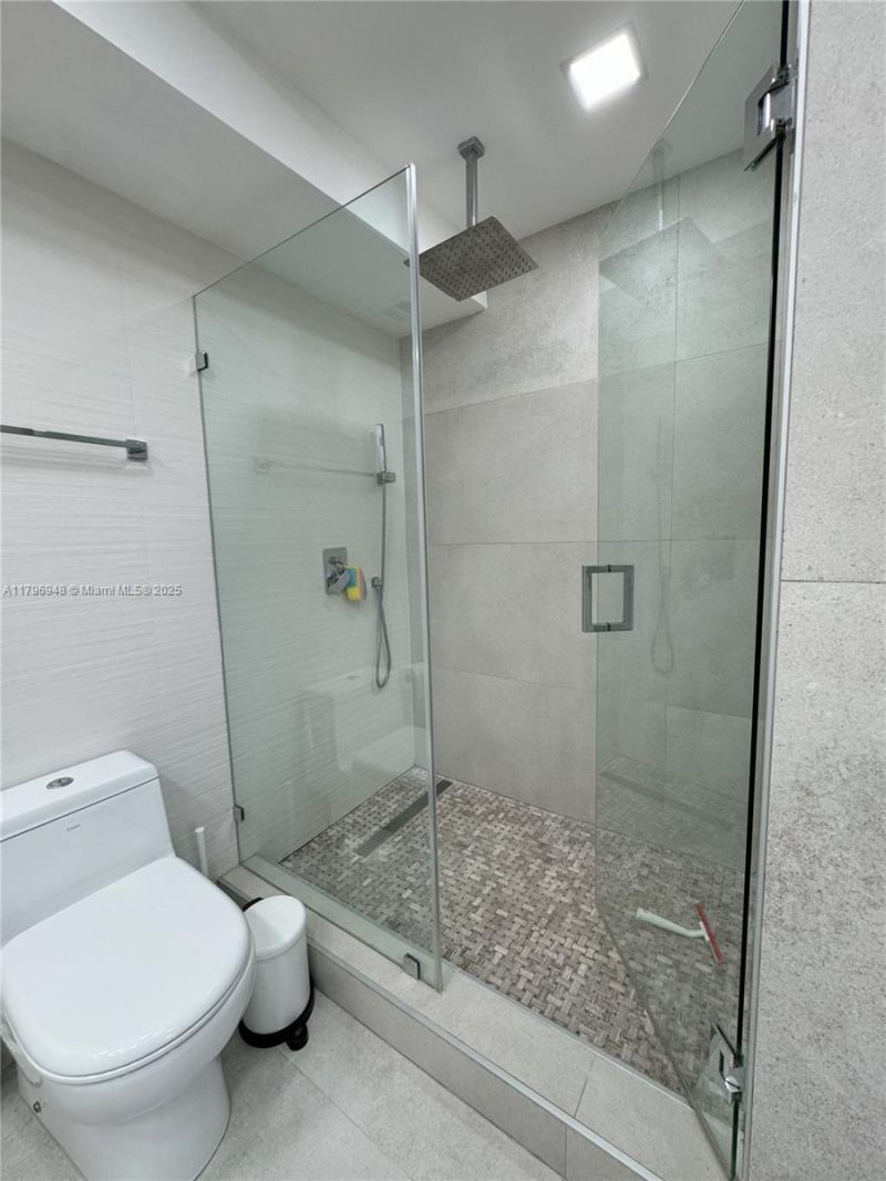 9500 W Bay Harbor Dr, Unit 6B, Bay Harbor Islands, FL 33154 Photo