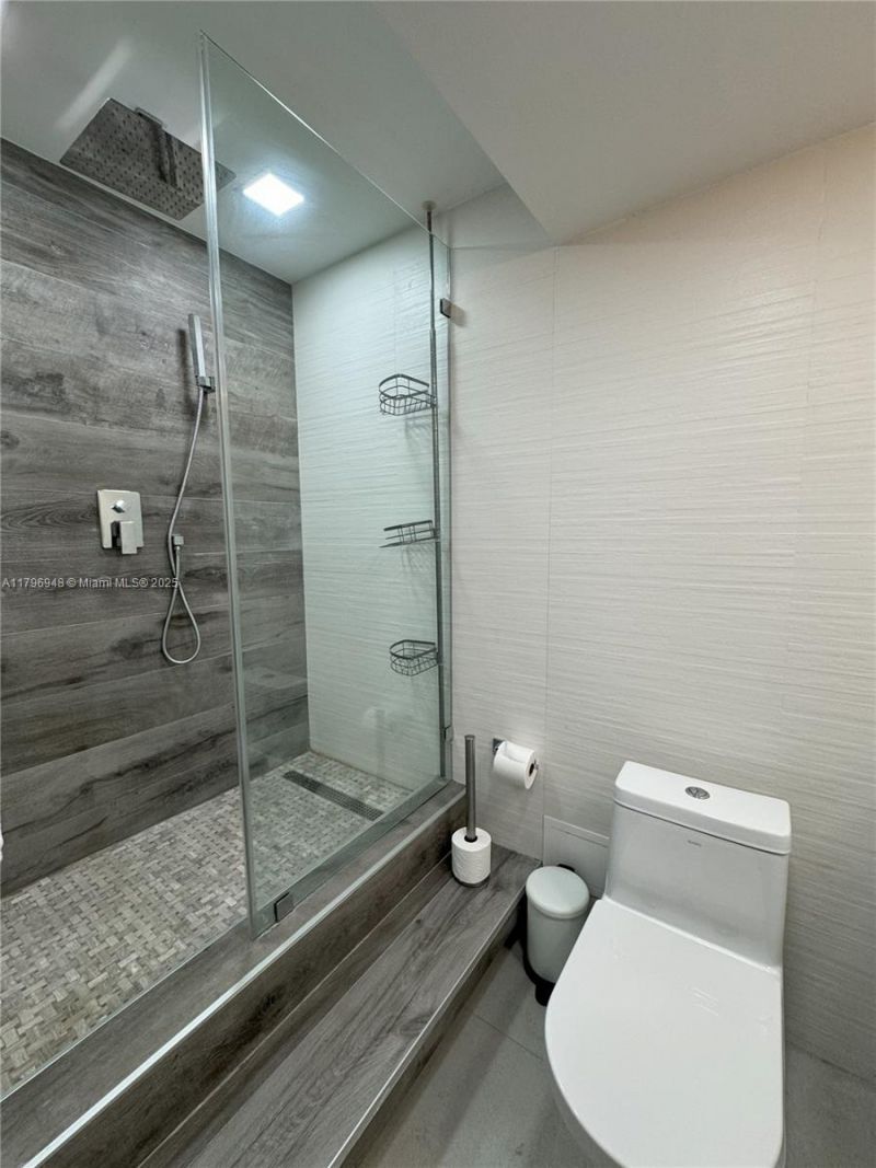 9500 W Bay Harbor Dr, Unit 6B, Bay Harbor Islands, FL 33154 Photo