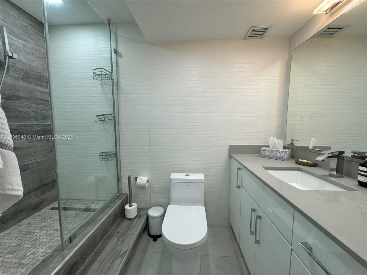 9500 W Bay Harbor Dr, Unit 6B, Bay Harbor Islands, FL 33154 Photo