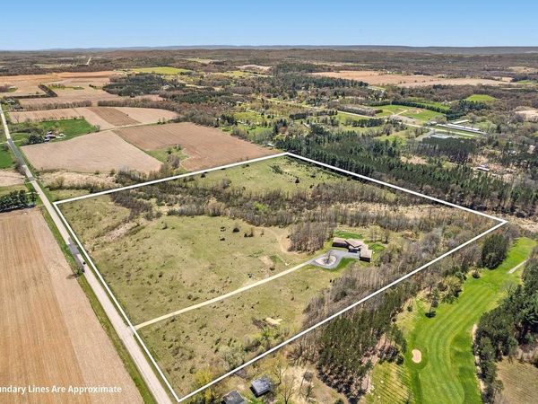 E7521 N Reedsburg Road, Reedsburg, WI 53959