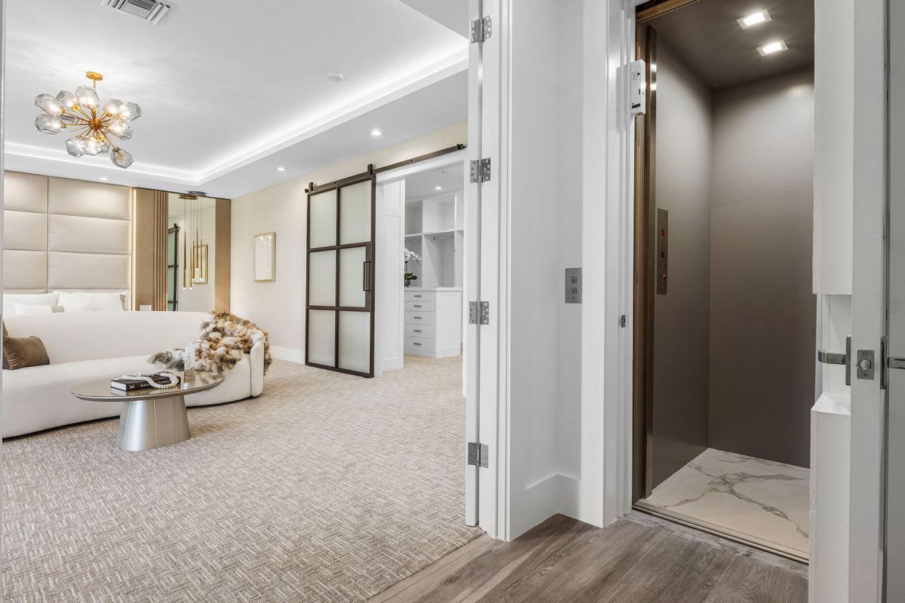 1576 Thatch Palm Drive, Boca Raton, FL 33432 Photo