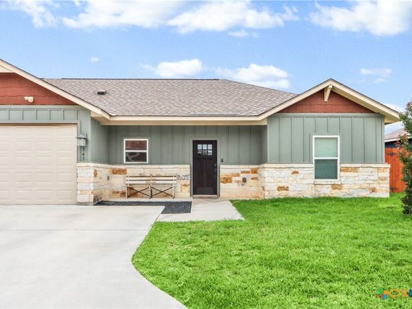 145 Navarro Crossing, Seguin, TX 78155