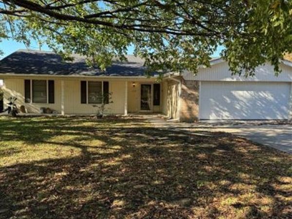 334 Lasalle Drive, Van Alstyne, TX 75495