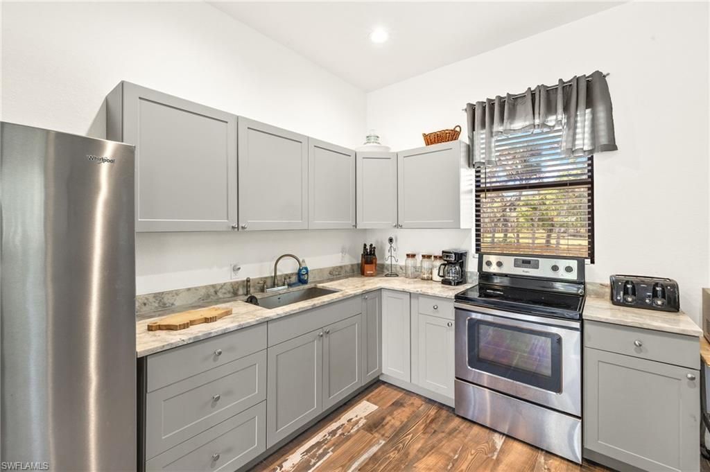 18925 S River Rd, Alva, FL 33920 Photo