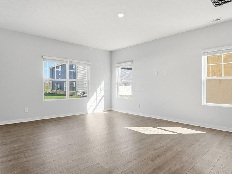 6350 Ripken Street, Columbus, OH 43228 Photo 11