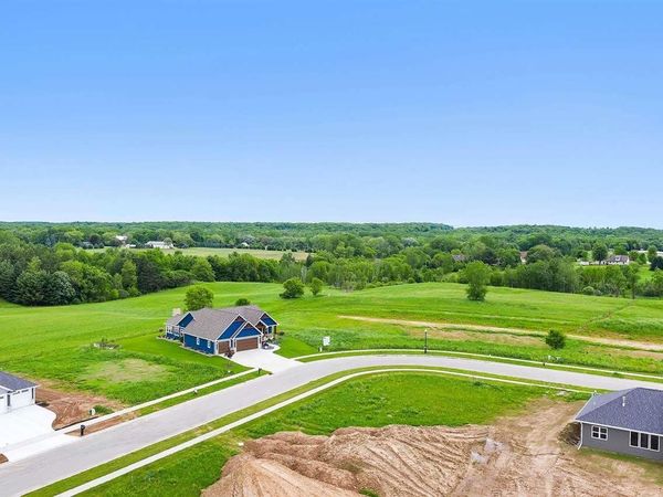 4240 DOWNTON CIRCLE, Green Bay, WI 54313