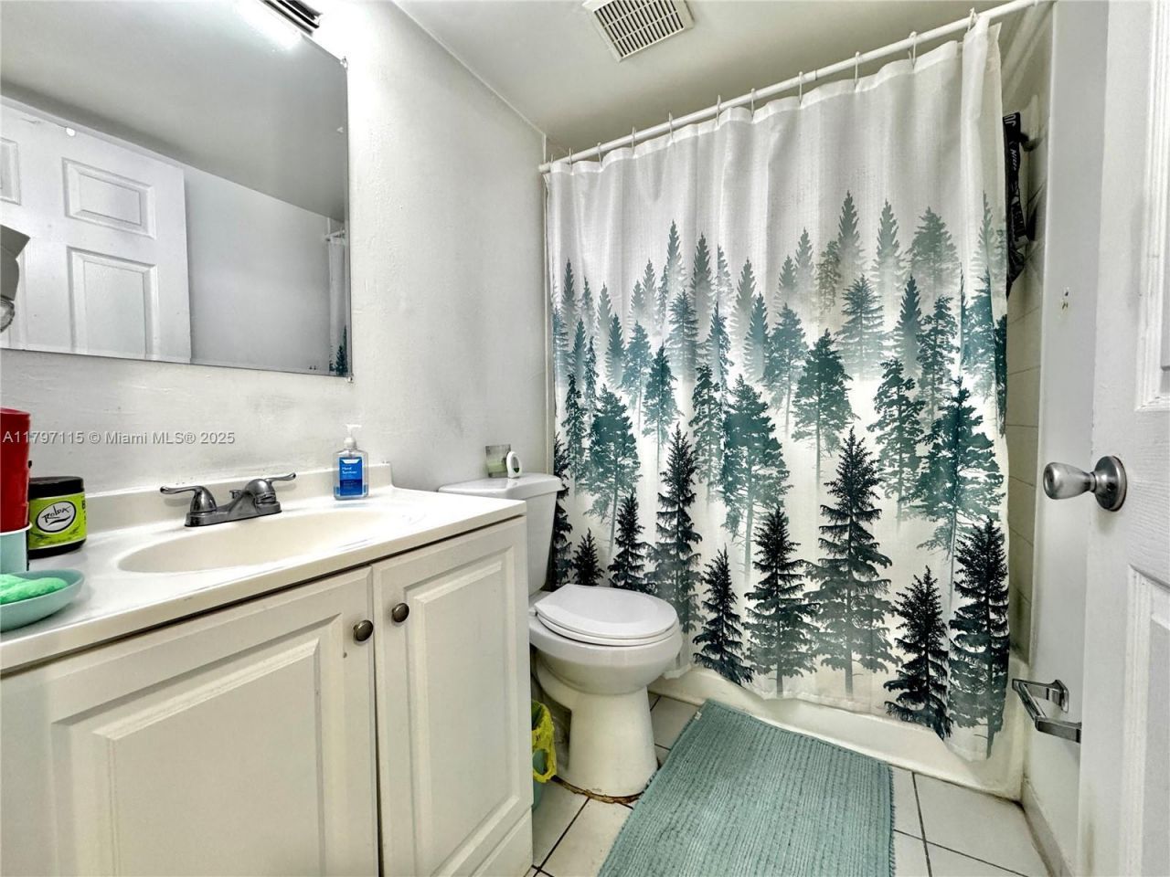 8145 NW 7th St, Unit 404, Miami, FL 33126 Photo