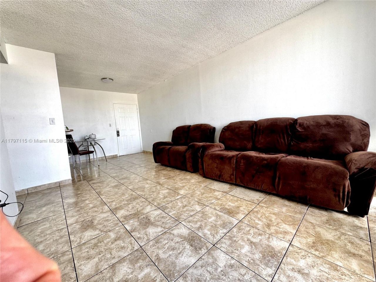 8145 NW 7th St, Unit 404, Miami, FL 33126 Photo