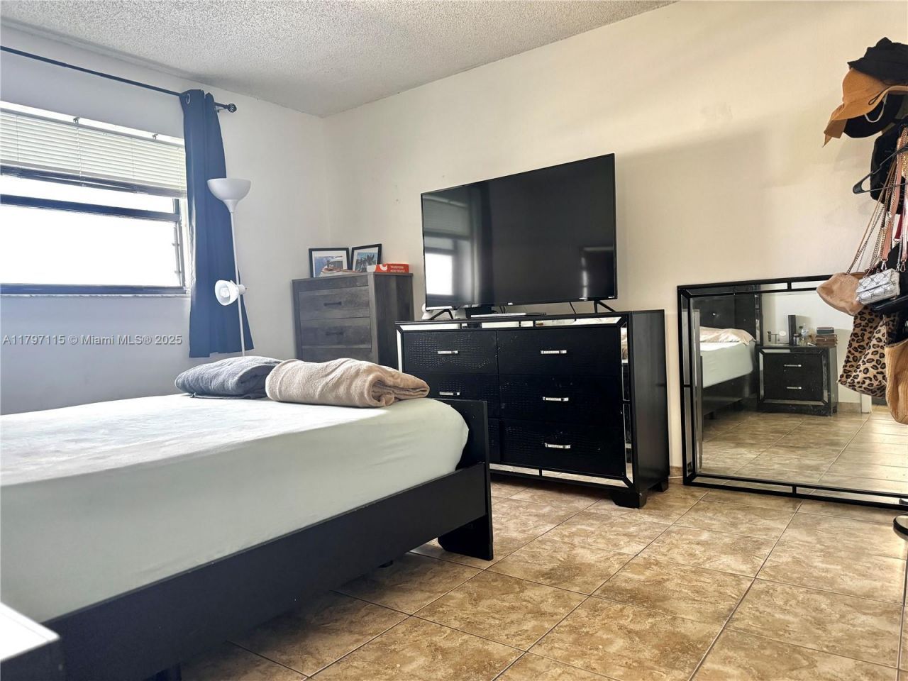 8145 NW 7th St, Unit 404, Miami, FL 33126 Photo