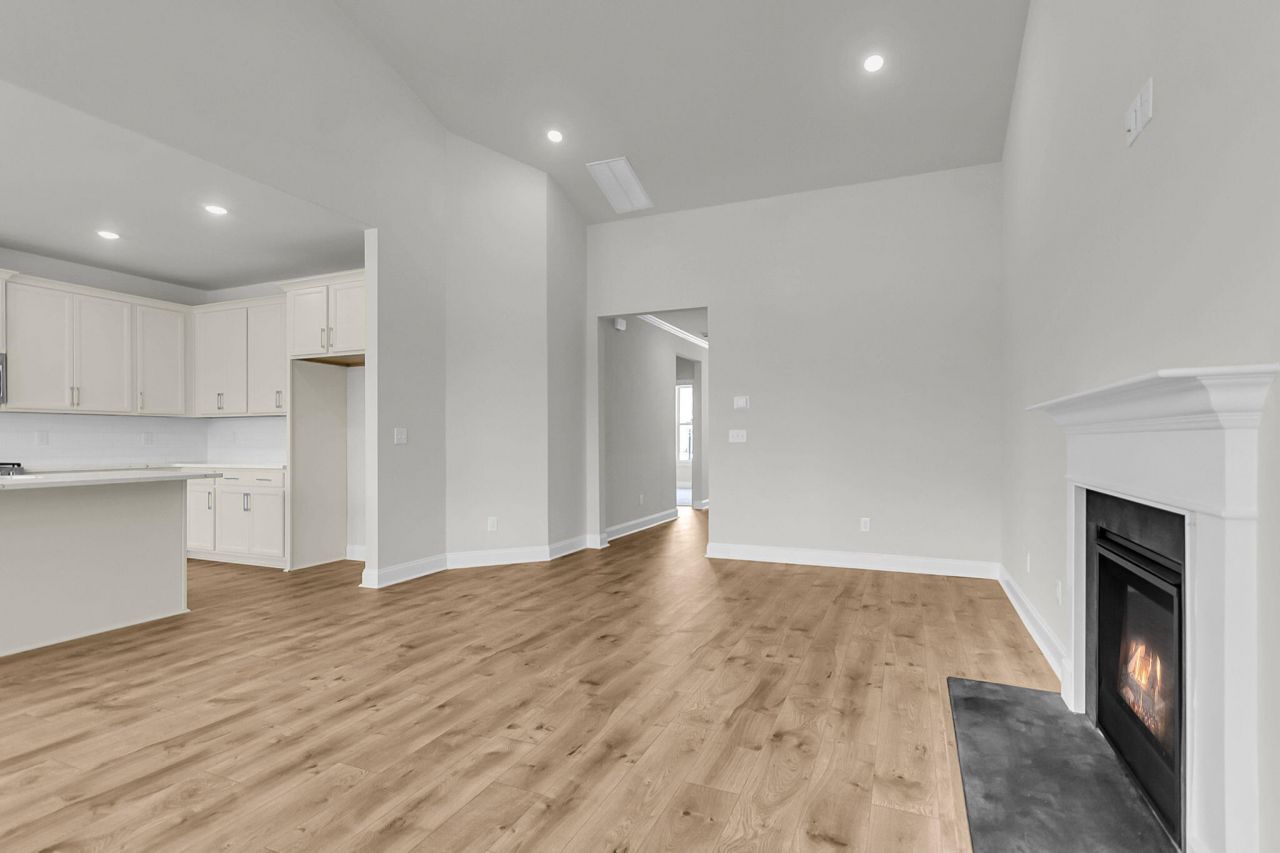 753 Maynard Lane Photo 16