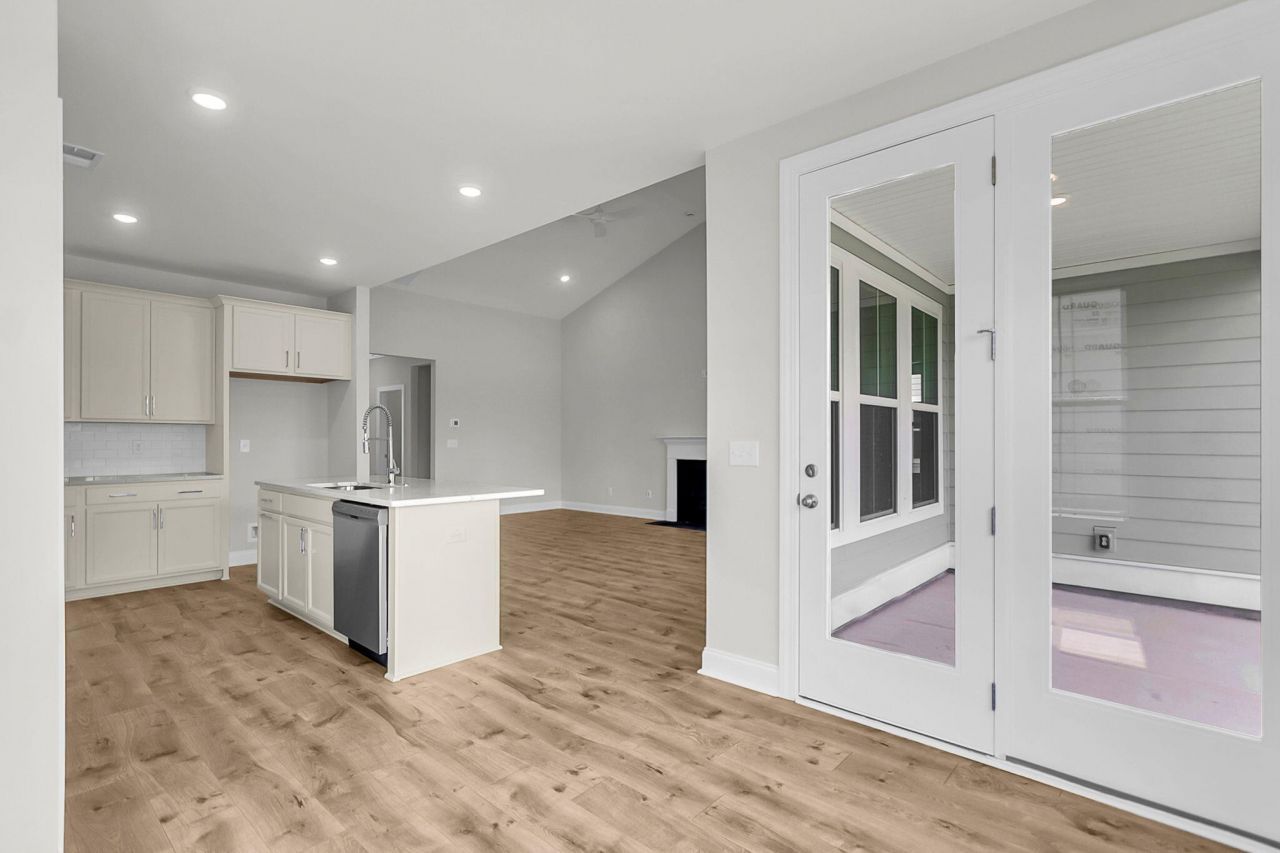 753 Maynard Lane Photo 24