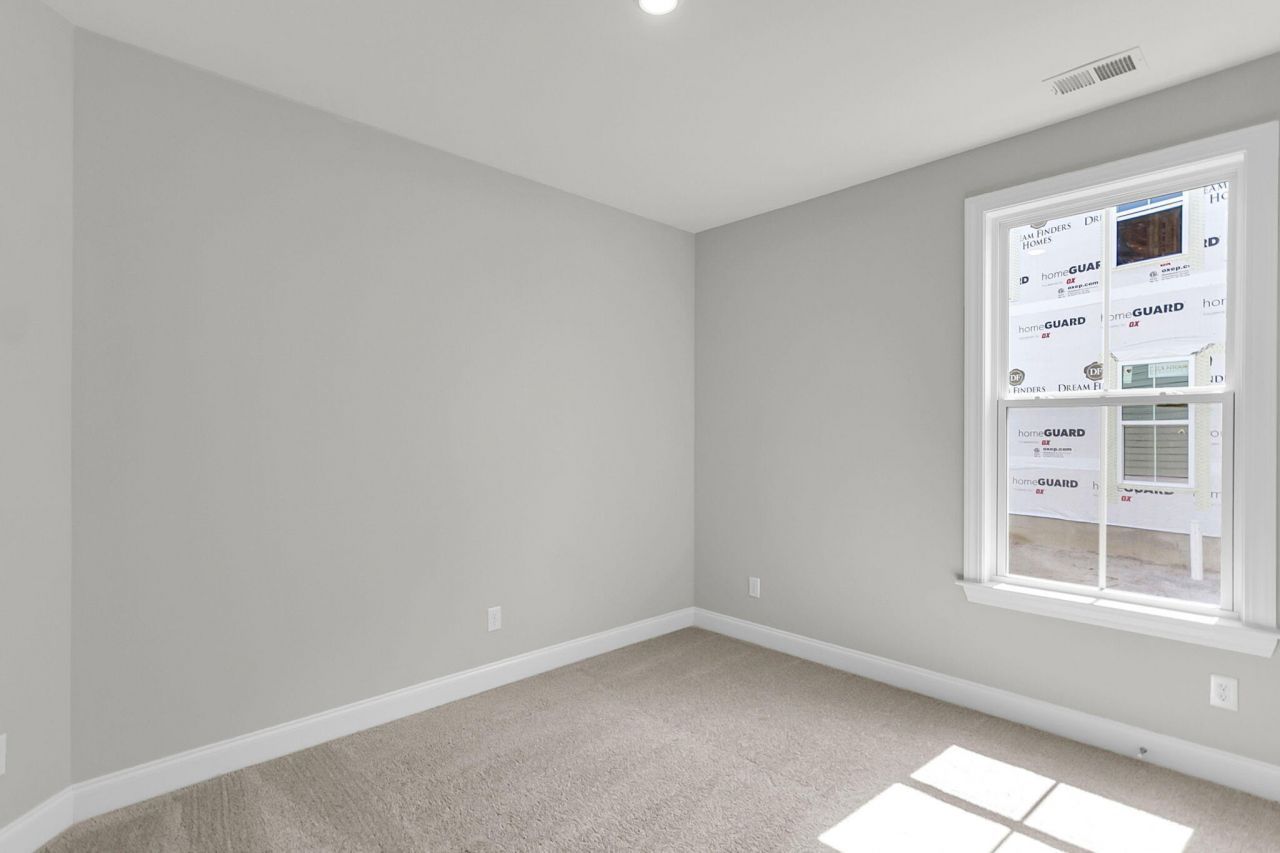 753 Maynard Lane Photo 9