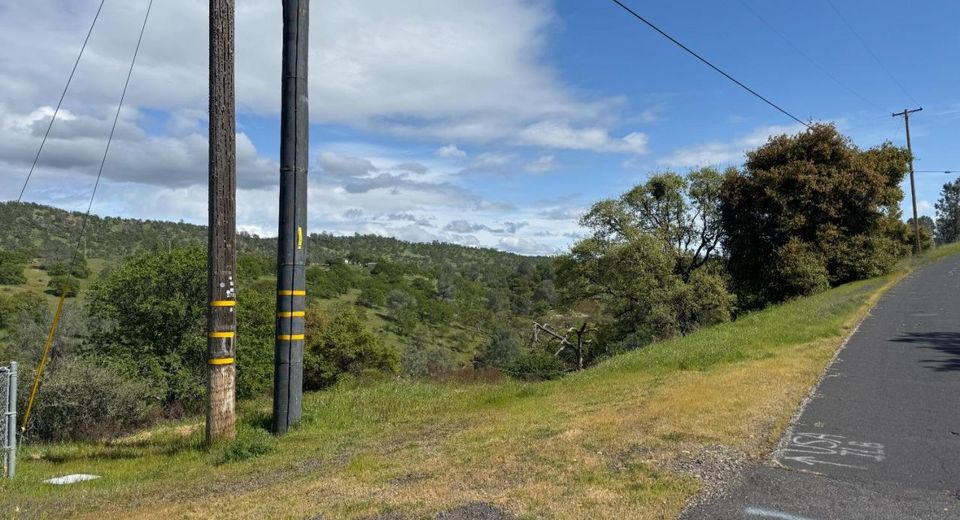 679 Zarzamora, La Grange, CA 95329 Photo