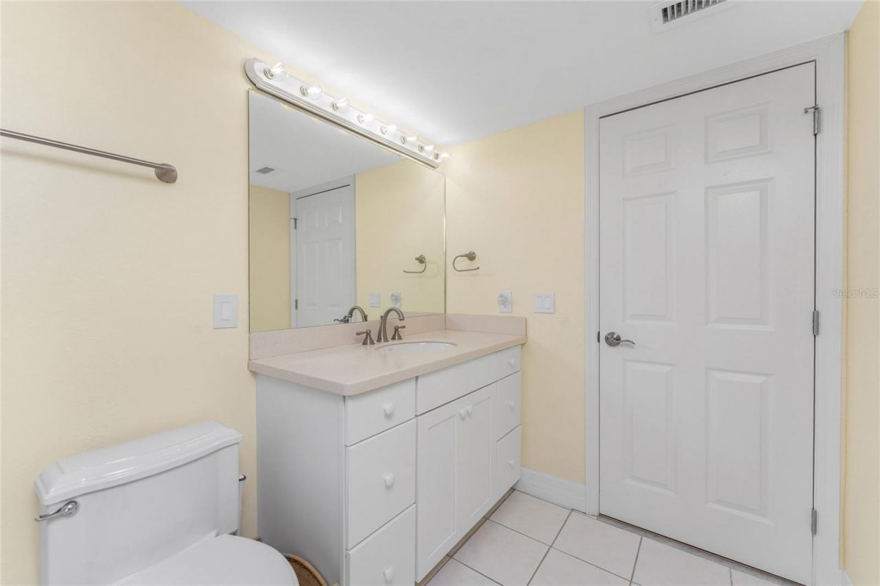 101 N Marion Ct, Unit 215, Punta Gorda, FL 33950 Photo