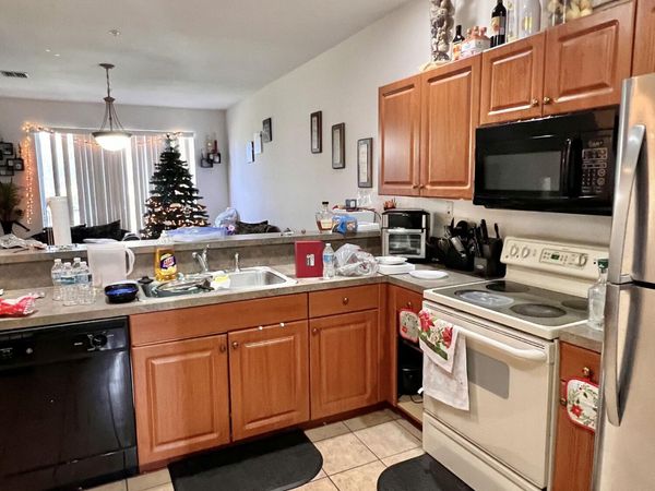 2010 Freeport Lane, Unit 4104, Riviera Beach, FL 33404