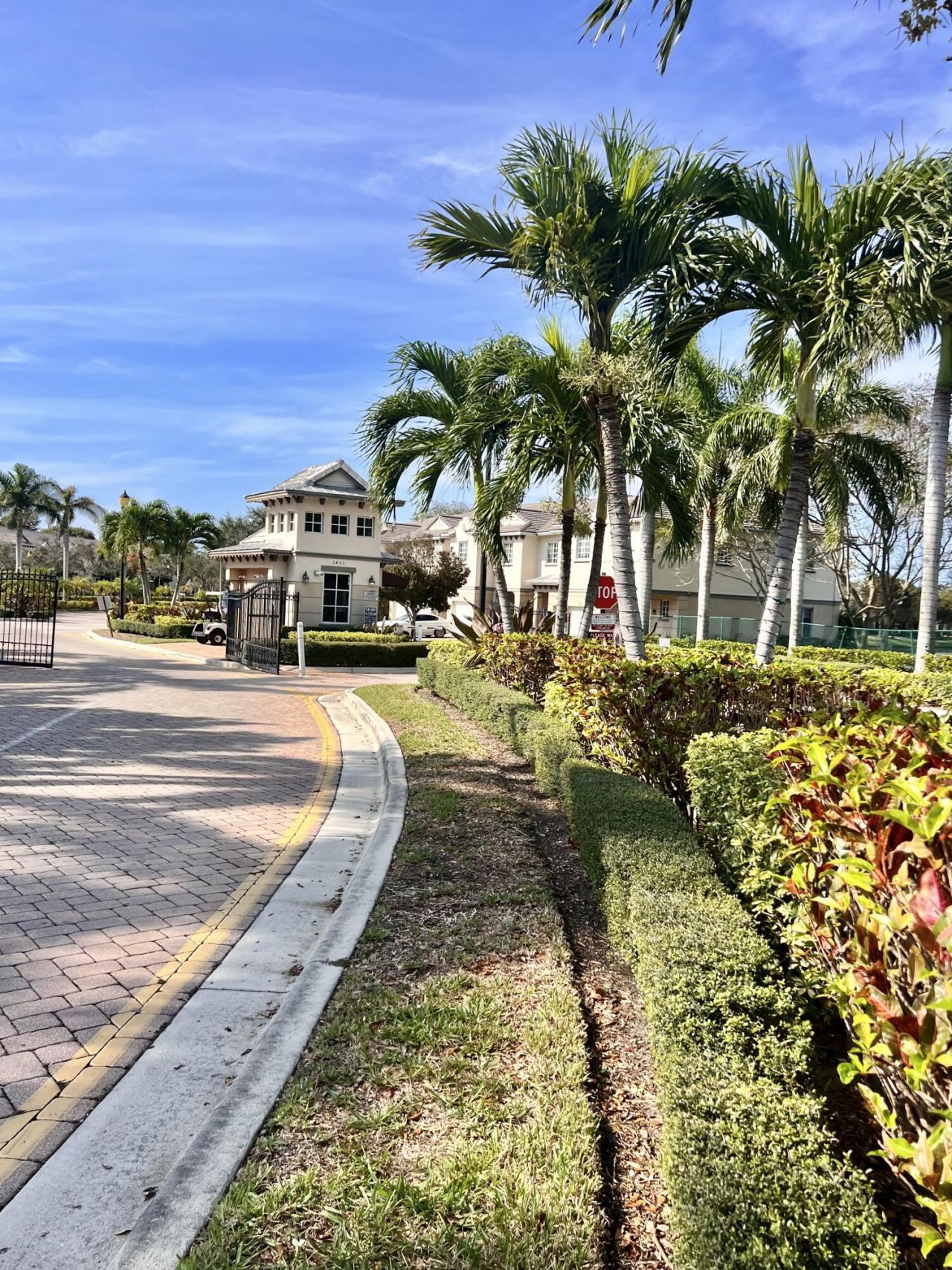 2010 Freeport Lane, Unit 4104, Riviera Beach, FL 33404 Photo