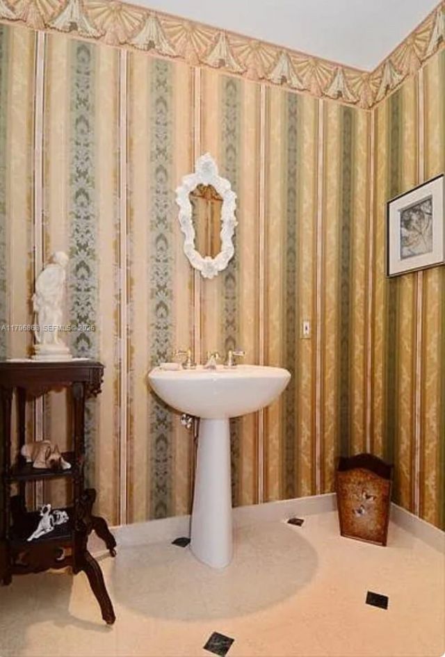 20165 NE 39 Pl, Unit 403, Aventura, FL 33180 Photo