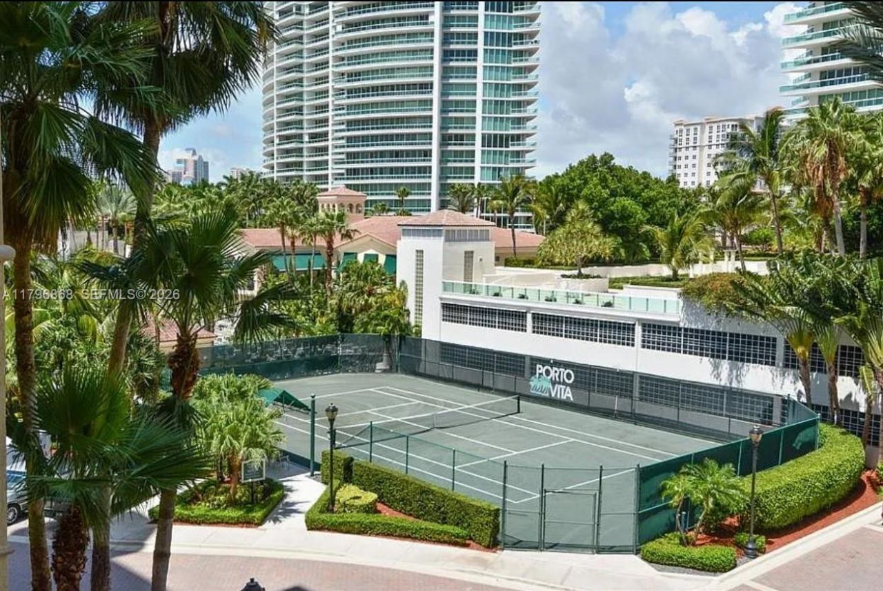 20165 NE 39 Pl, Unit 403, Aventura, FL 33180 Photo
