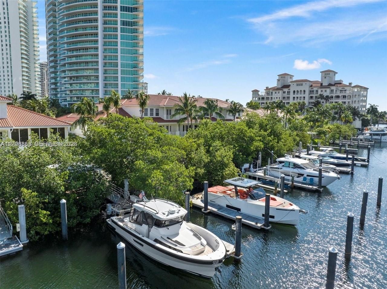 20165 NE 39 Pl, Unit 403, Aventura, FL 33180 Photo