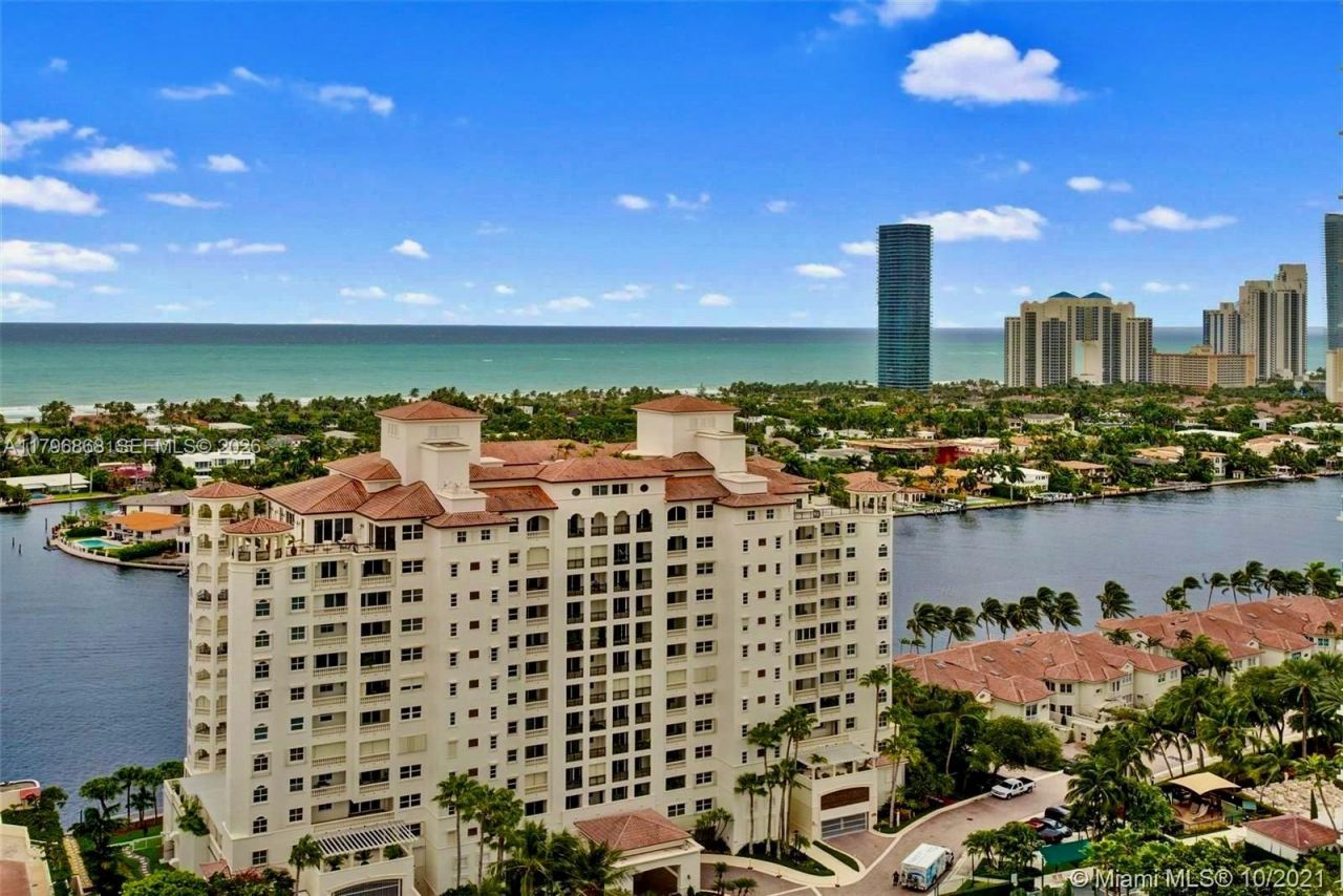 20165 NE 39 Pl, Unit 403, Aventura, FL 33180 Photo