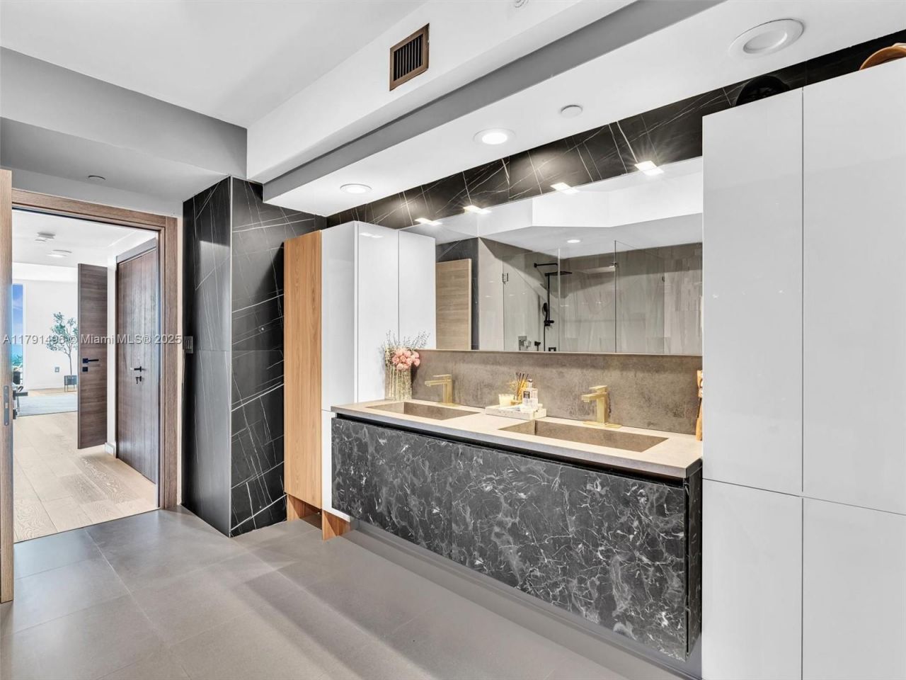 3201 NE 183rd St, Unit 2102, Aventura, FL 33160 Photo