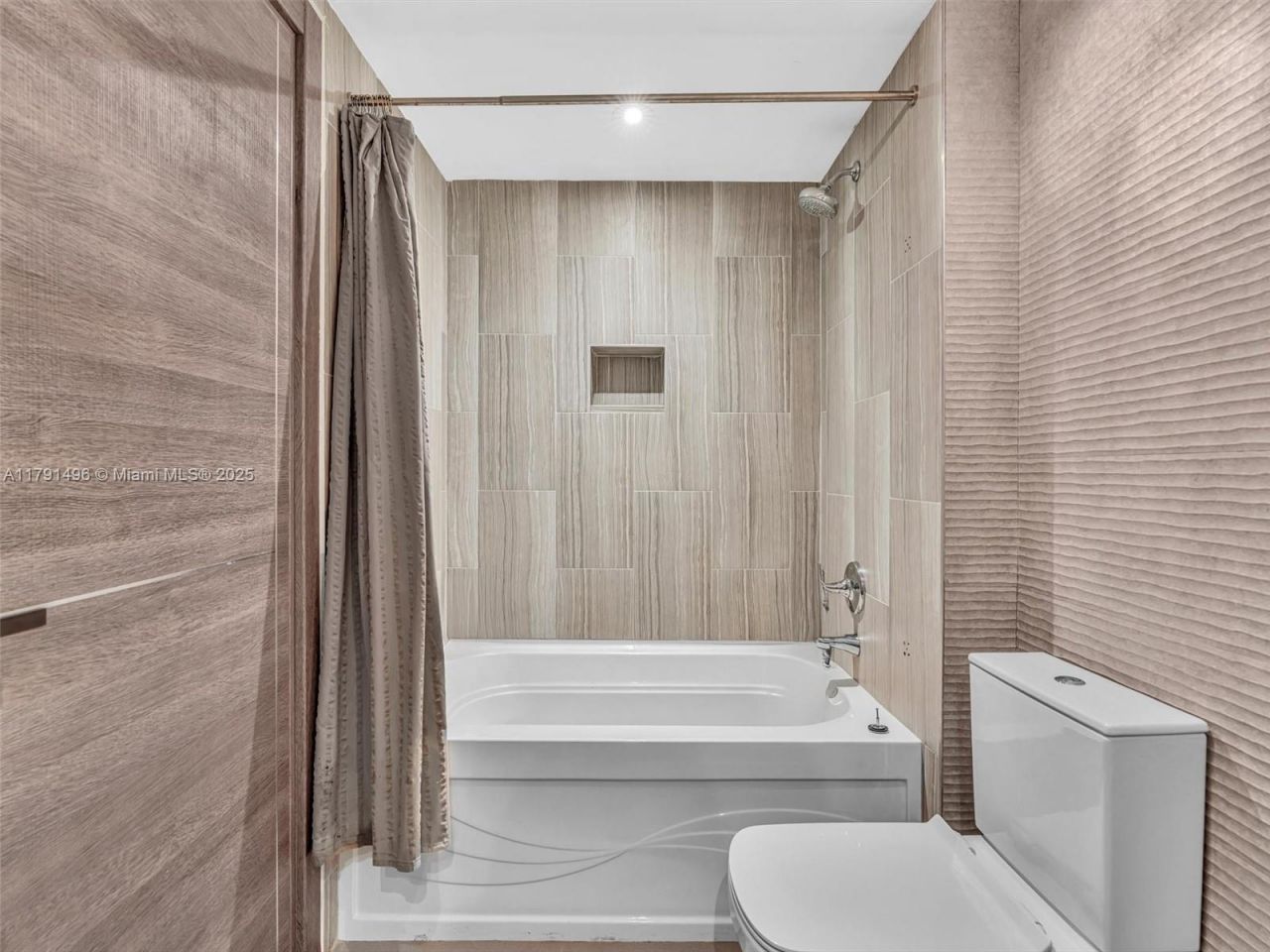 3201 NE 183rd St, Unit 2102, Aventura, FL 33160 Photo