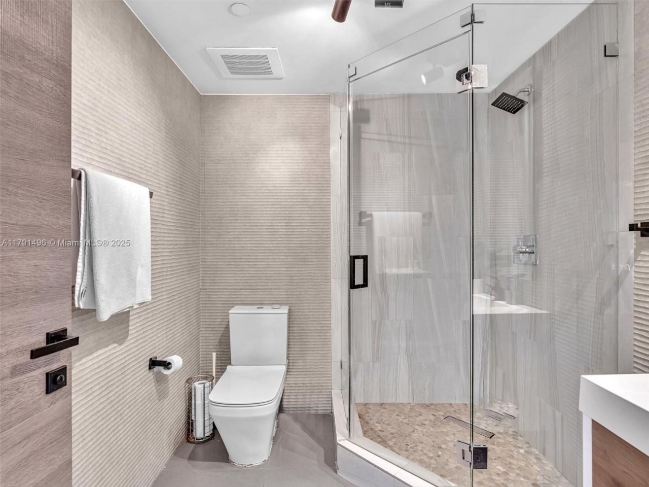 3201 NE 183rd St, Unit 2102, Aventura, FL 33160 Photo