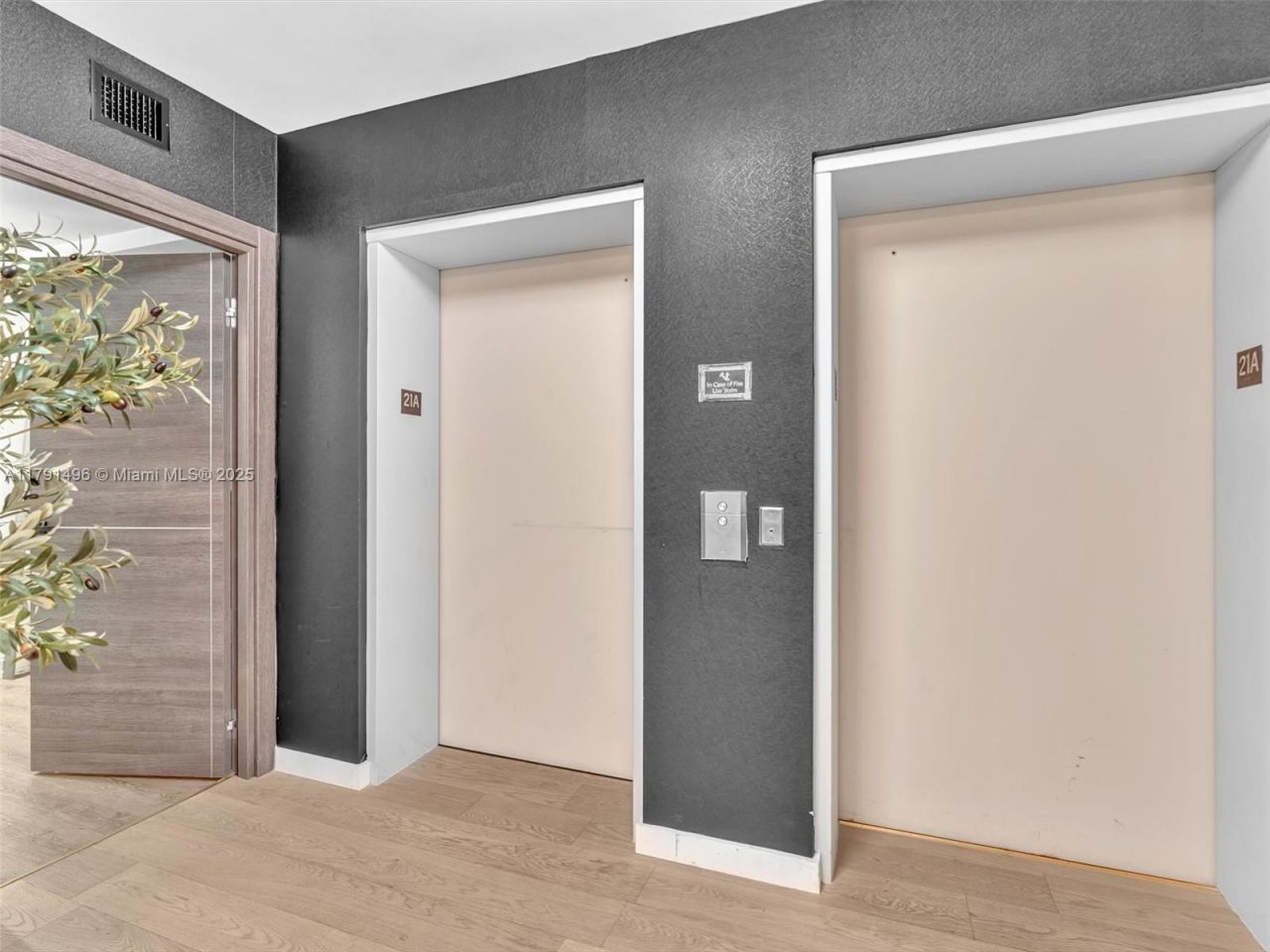 3201 NE 183rd St, Unit 2102, Aventura, FL 33160 Photo