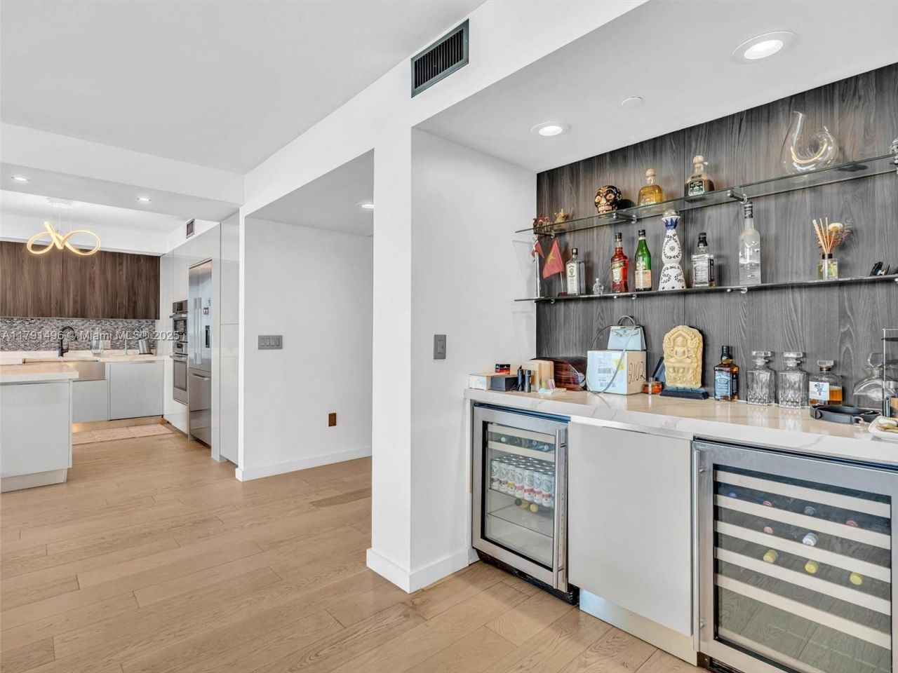 3201 NE 183rd St, Unit 2102, Aventura, FL 33160 Photo