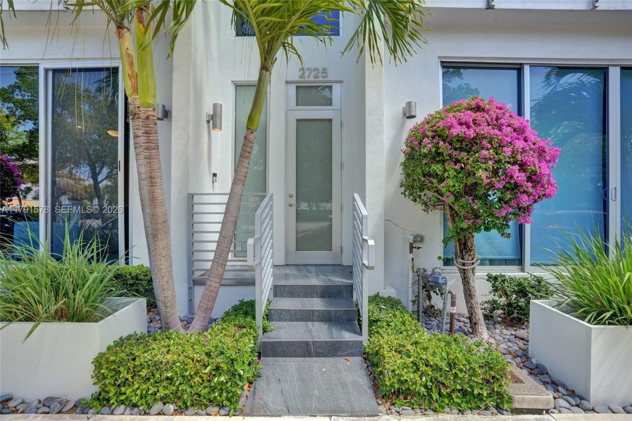 2725 NE 1st St, Pompano Beach, FL 33062 Photo