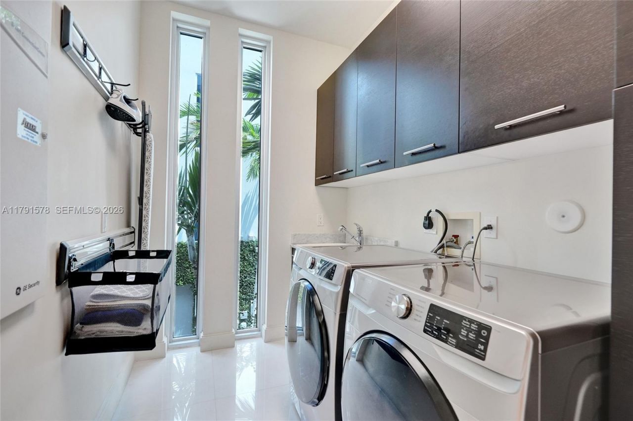 2725 NE 1st St, Pompano Beach, FL 33062 Photo