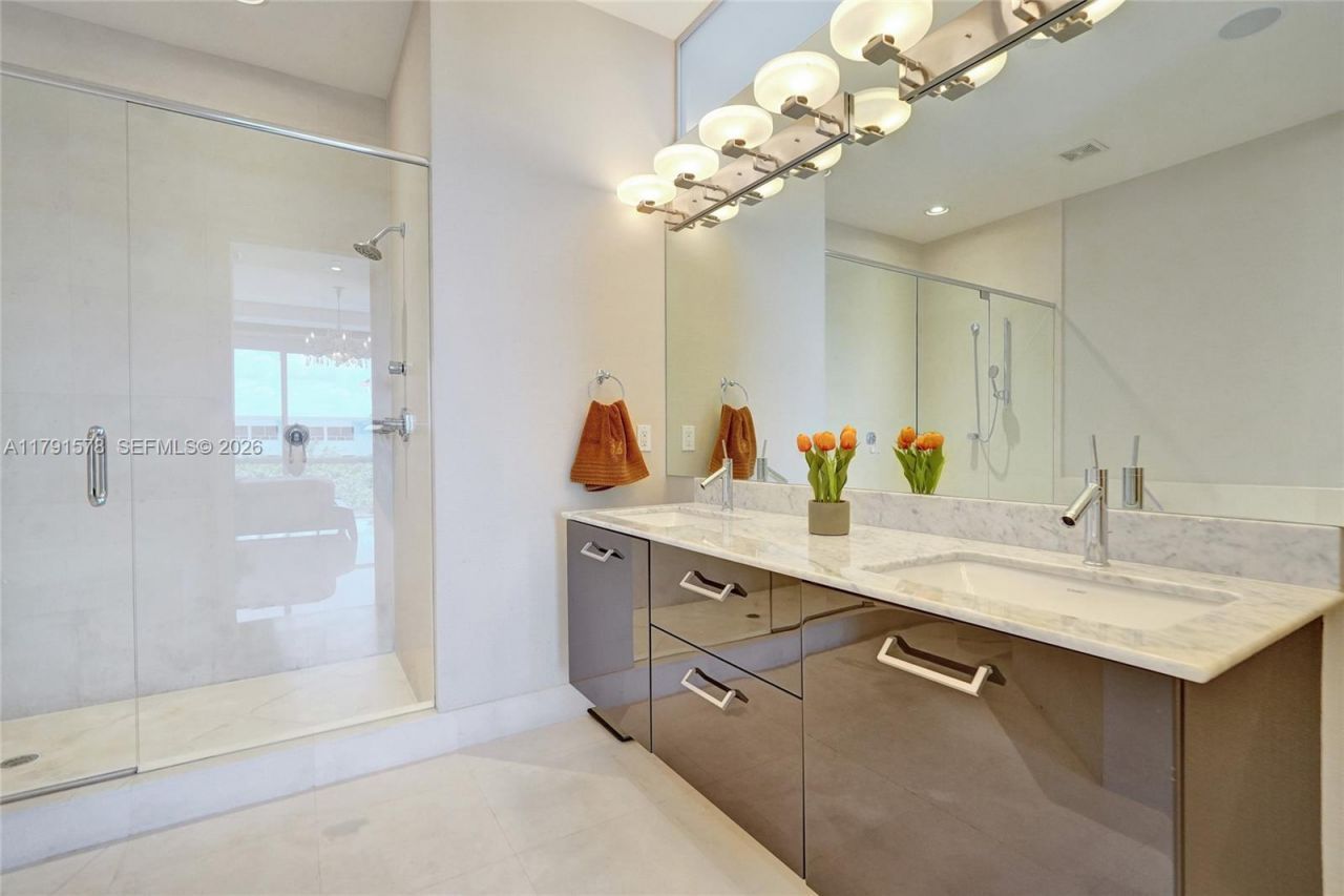 2725 NE 1st St, Pompano Beach, FL 33062 Photo