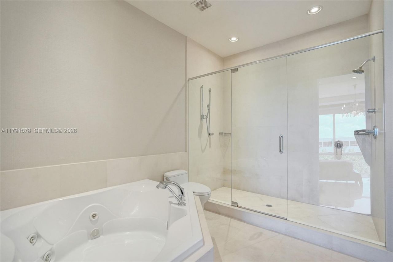 2725 NE 1st St, Pompano Beach, FL 33062 Photo