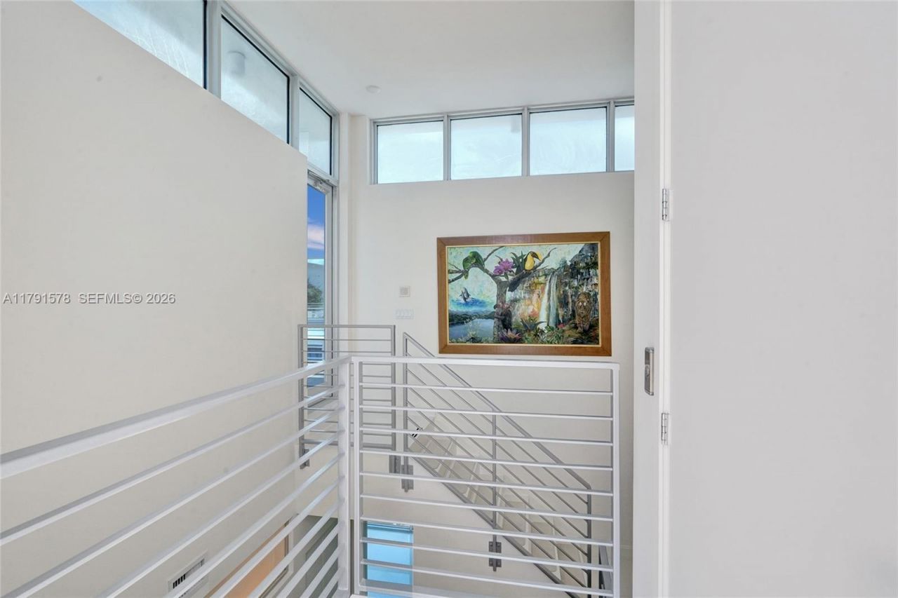 2725 NE 1st St, Pompano Beach, FL 33062 Photo