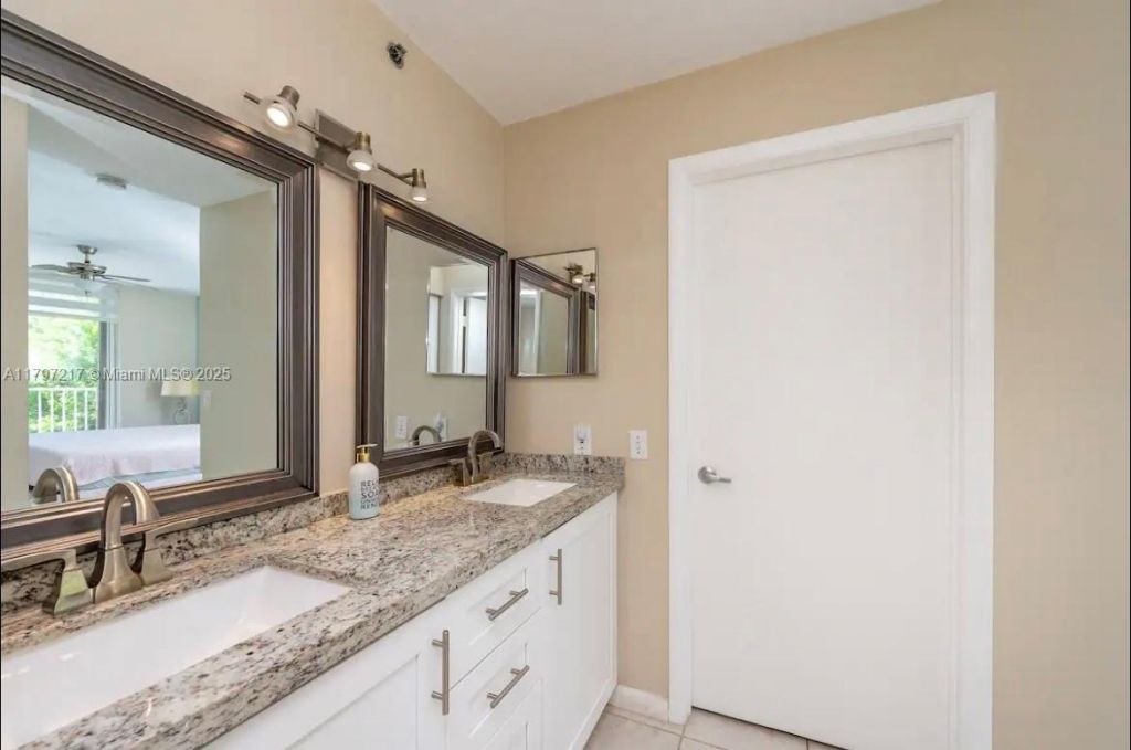 19999 E Country Club Dr, Unit 1202, Aventura, FL 33180 Photo