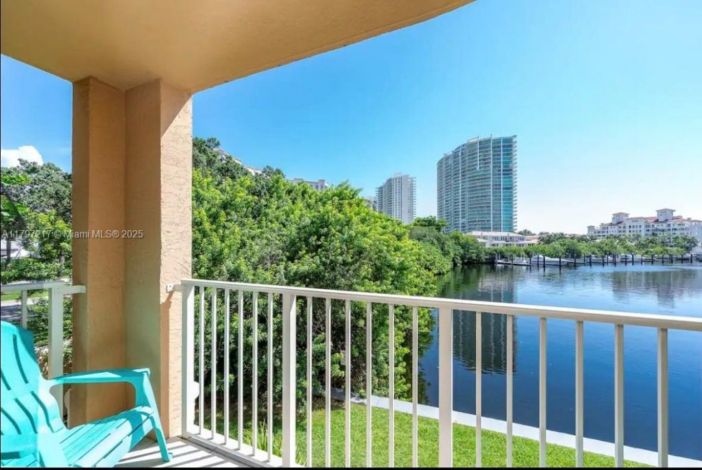 19999 E Country Club Dr, Unit 1202, Aventura, FL 33180 Photo