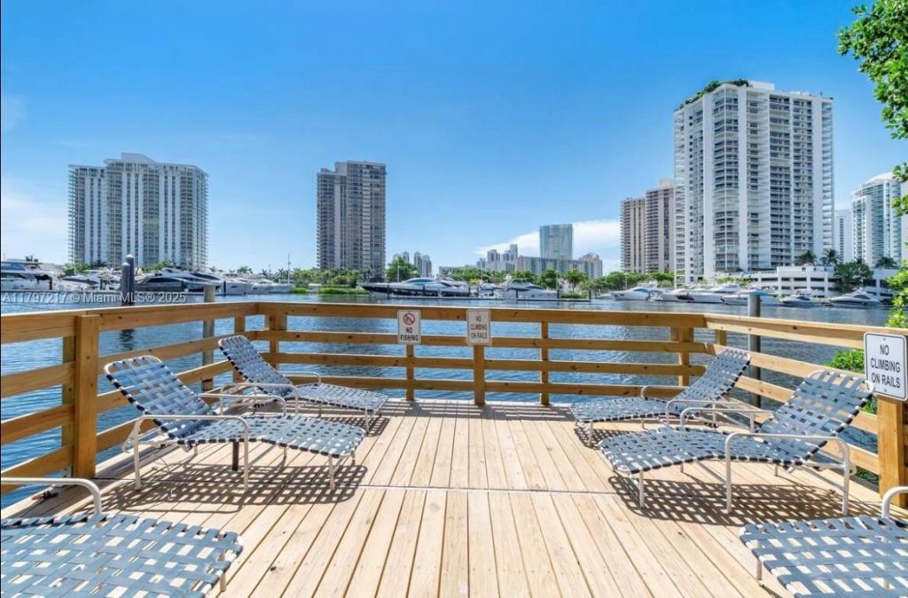 19999 E Country Club Dr, Unit 1202, Aventura, FL 33180 Photo