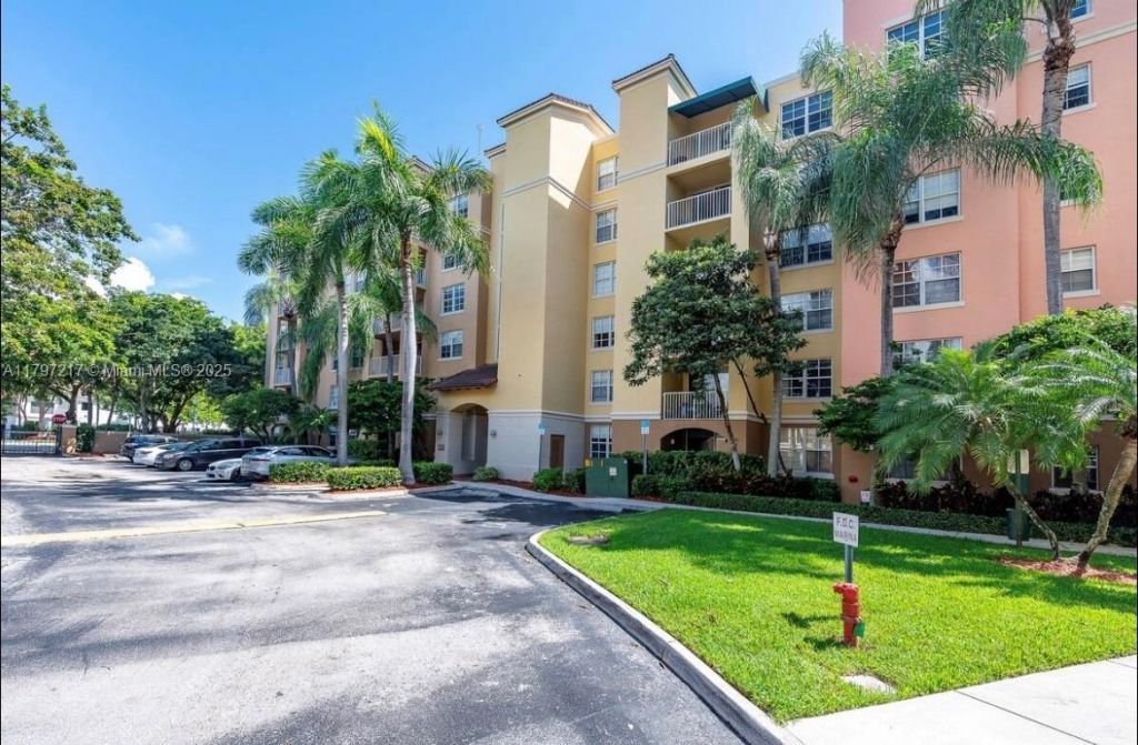 19999 E Country Club Dr, Unit 1202, Aventura, FL 33180 Photo