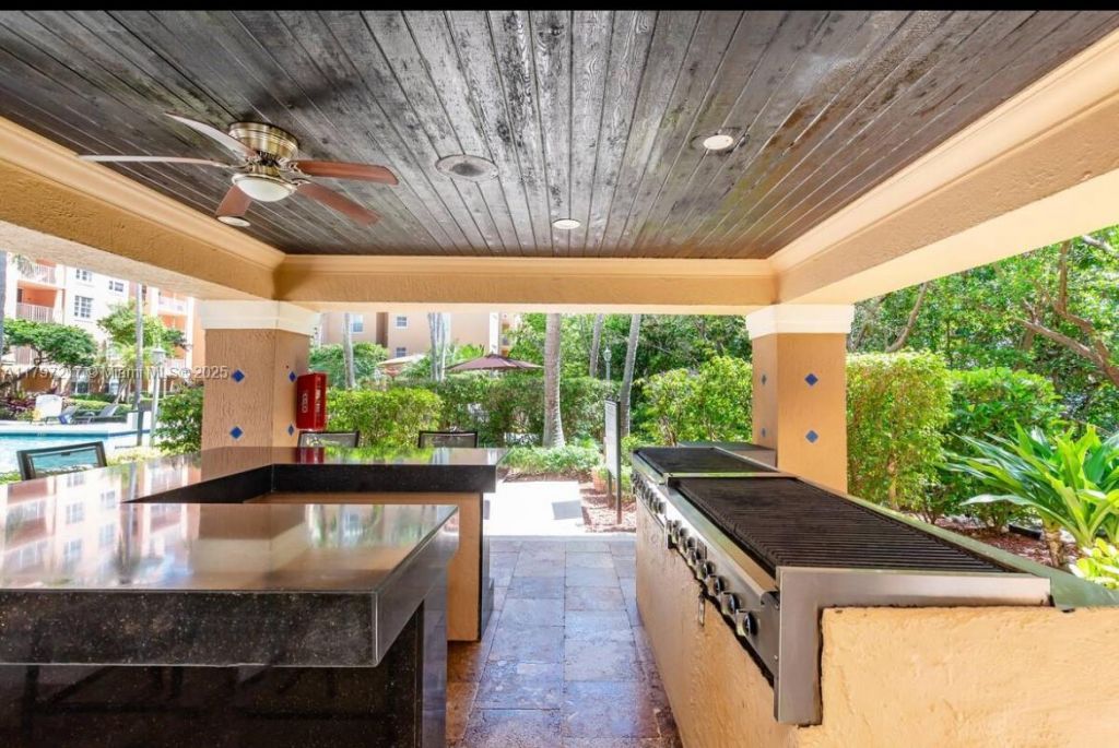 19999 E Country Club Dr, Unit 1202, Aventura, FL 33180 Photo