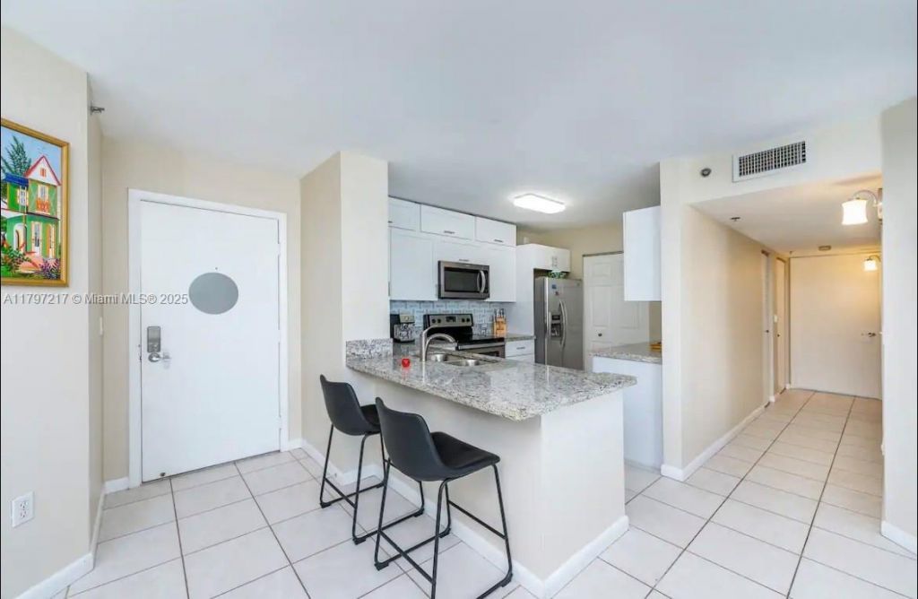 19999 E Country Club Dr, Unit 1202, Aventura, FL 33180 Photo