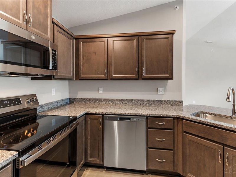 305 Parkview Lane, Unit 90305, Miami Twp, OH 45150 Photo 4