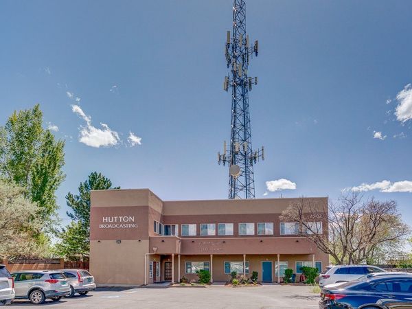 2502 Camino Entrada, Santa Fe, NM 87507