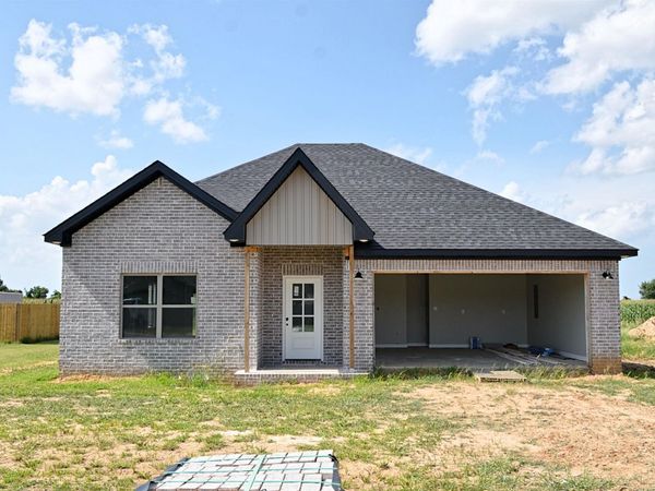 224 Quincy Cir, Trumann, AR 72472