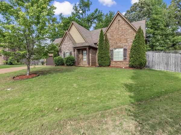 6953 BISHOPS CV, Bartlett, TN 38135