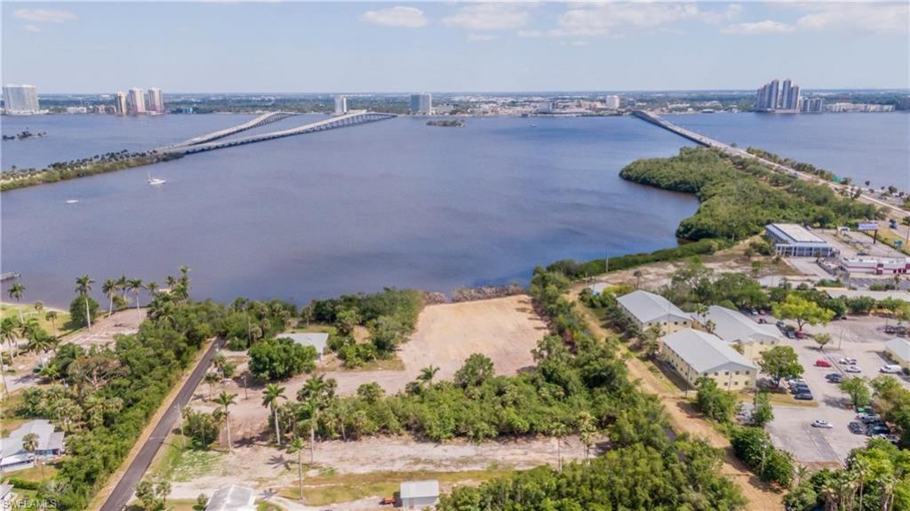 1059 River Rd, North Fort Myers, FL 33903 Photo