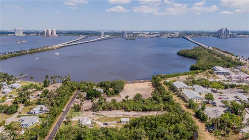 1059 River Rd, North Fort Myers, FL 33903 Photo