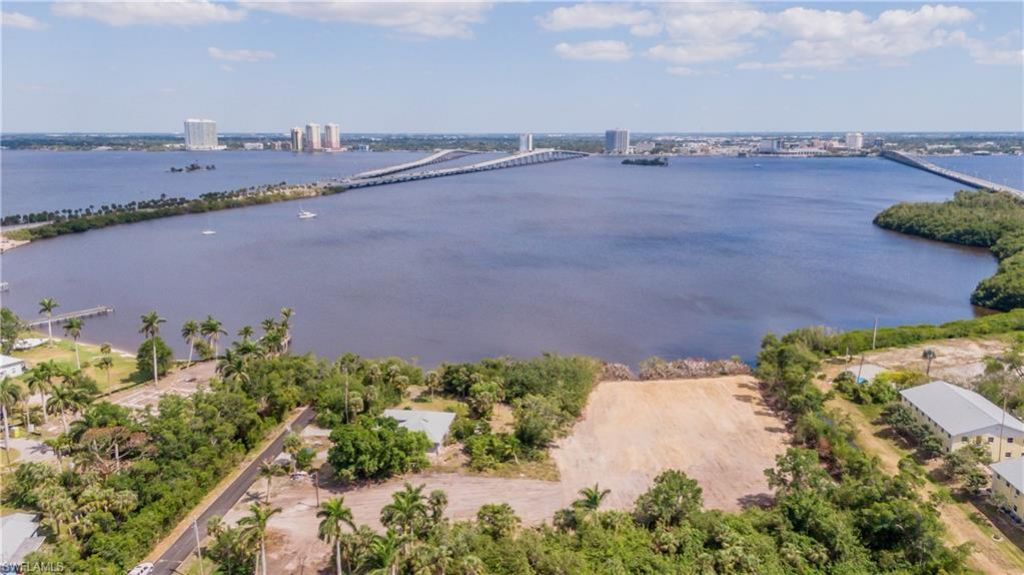 1059 River Rd, North Fort Myers, FL 33903 Photo