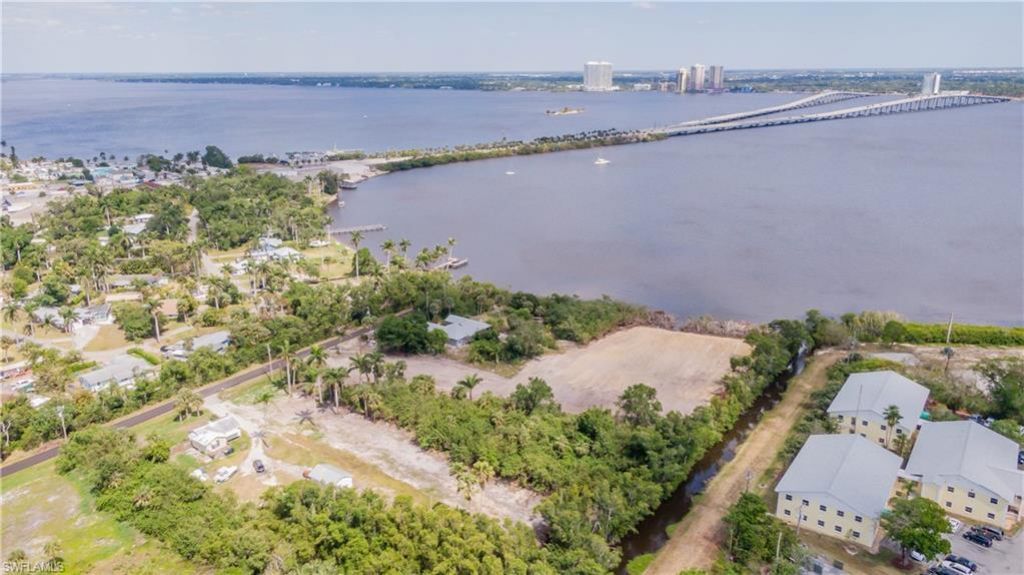 1059 River Rd, North Fort Myers, FL 33903 Photo