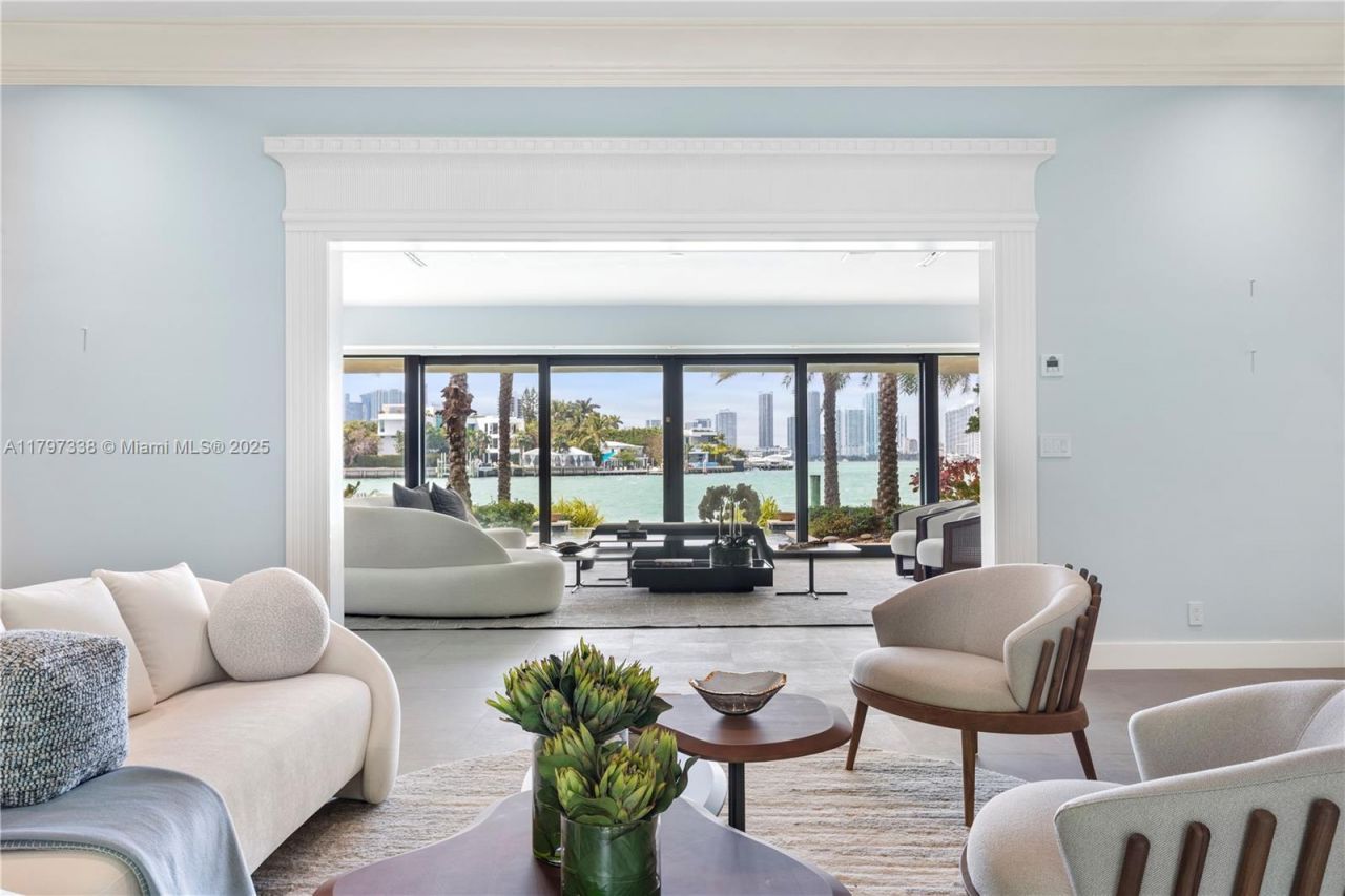 250 W San Marino Dr, Miami Beach, FL 33139 Photo