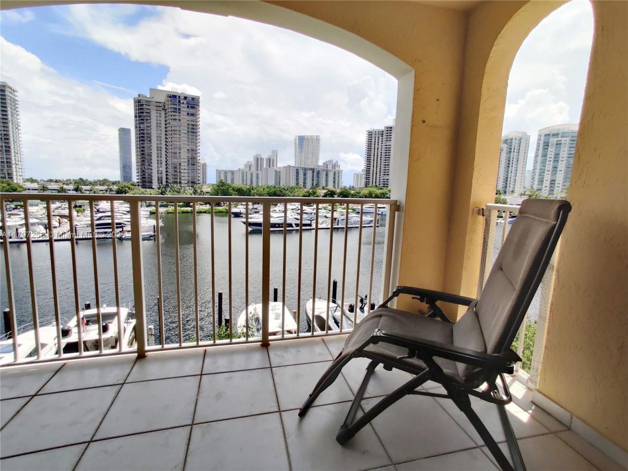 19877 E Country Club Dr, Unit 3606, Aventura, FL 33180 Photo